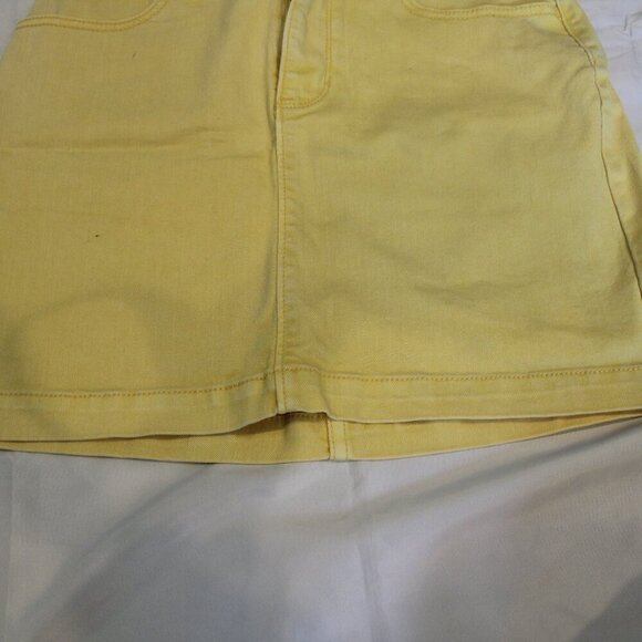 Hollister Ultra High Rise Yellow Denim Mini Skirt - Picture 4 of 6
